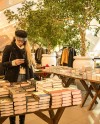 В парках Москвы откроются летние читальни В парках Москвы откроются летние читальни