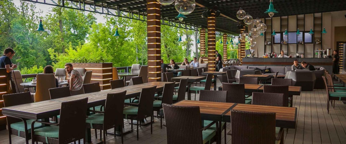 Ресторан парк красная пресня. Рестораны в центр парке. Ресторан центральный серпухов. Рестораны в центр парке. Central park краснодар чапаева.