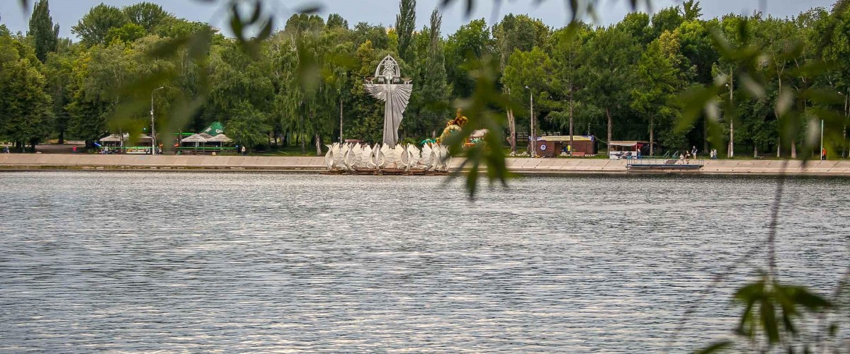 Парк 50 лет октября махачкала фото