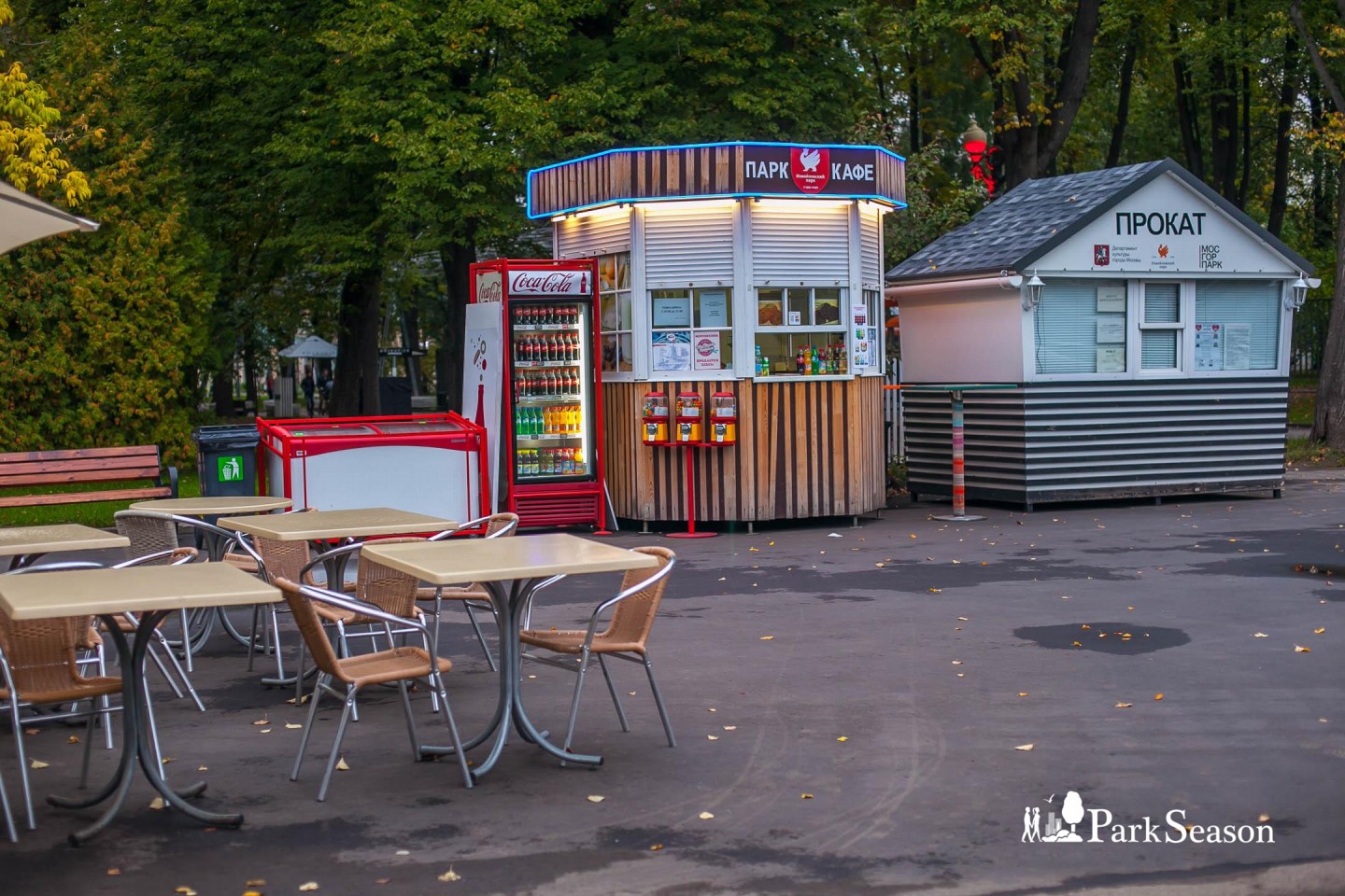 Кофейни парк победы. Парк Измайлово кафе. Измайловский парк кафе. Парк Измайлово Москва кафе. Кафе прохлада Измайловский парк.