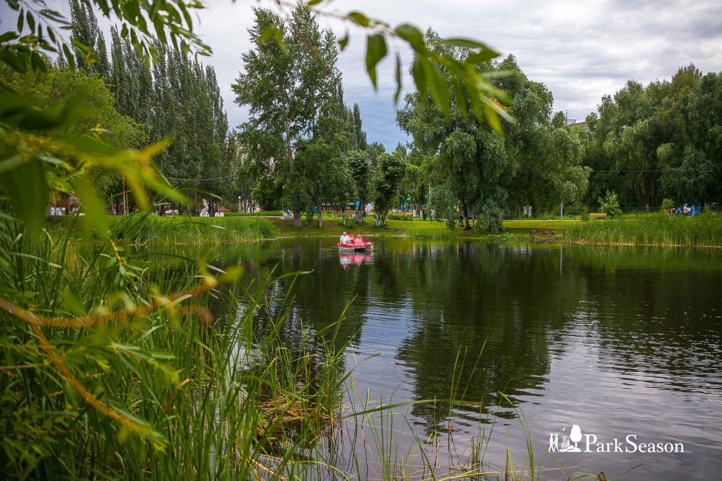 Пару озера. Воронежские озера Самара. Парк воронежские озера. Парк воронежские озера в Самаре. Парк Волжские озера Самара.