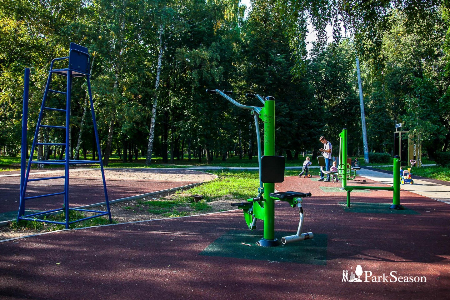 Уличные тренажеры, Парк «Березовая роща», Москва — ParkSeason