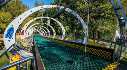 6 современных детских площадок в парках Москвы