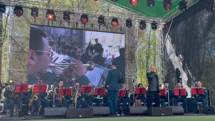 Духовой оркестр открыл программу в парке "Швейцария"
