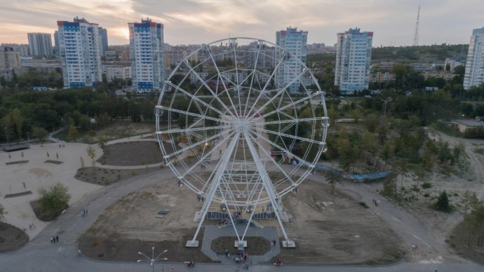 В ЦПКиО открыли колесо обозрения