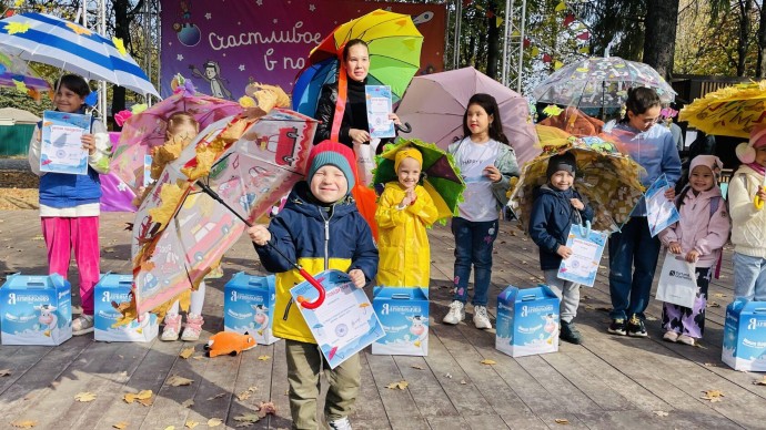 Фестивалем зонтиков завершился летний сезон в чебоксарском Парке Николаева