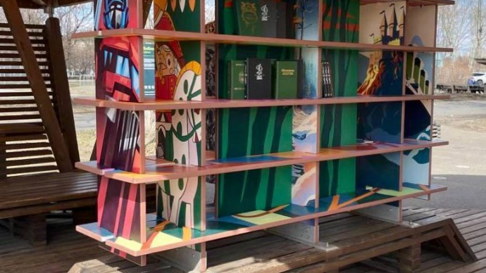 Шкаф для обмена книгами возвращается в библиотеку Татышев-парка