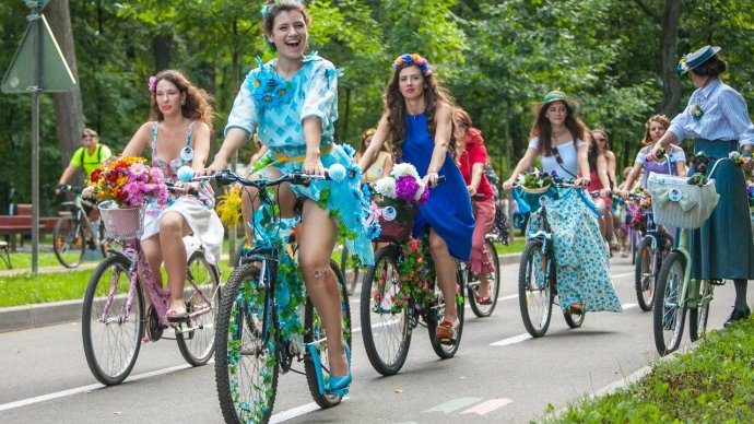 В Петербурге пройдет первый женский велопарад