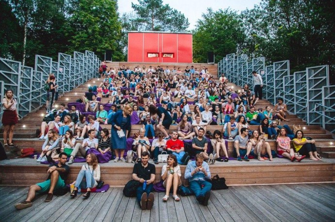 8 летних кинотеатров в парках Москвы в 2019 году