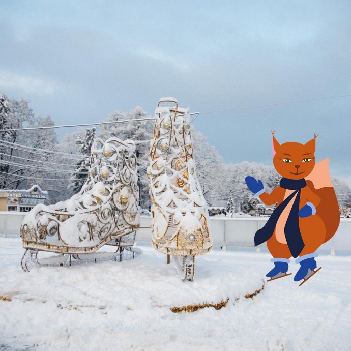 Белка - талисман зимнего сезона московского парка 