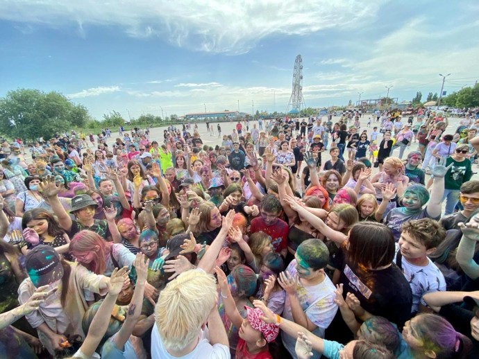 Фестиваль красок в парке "Волжский" (Волжский)