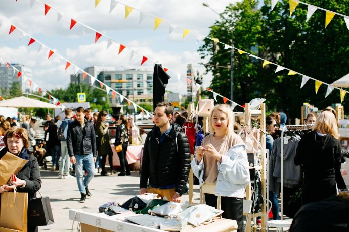 Ламбада маркет. Ламбада Маркет на стрелке. Ламбада Маркет ДК рассвет. Pop-up Ламбада-Маркет.